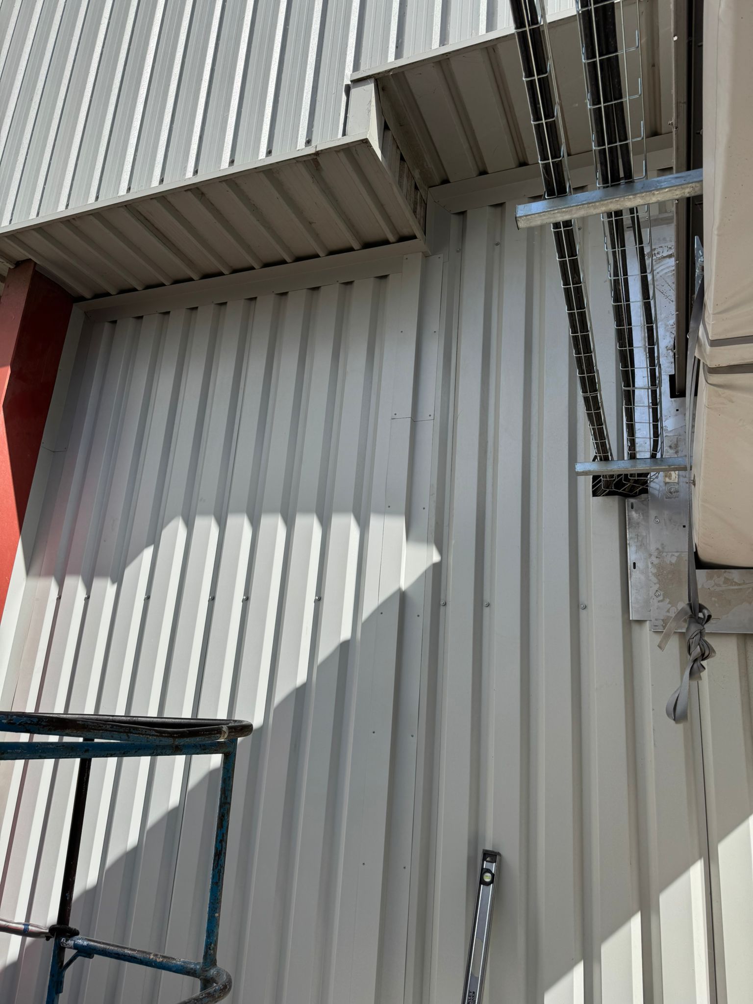 Metal cladding work